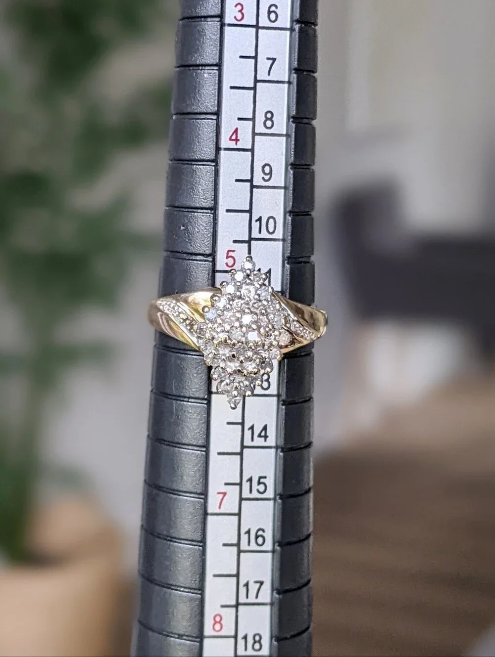 Antique 10K Gold Diamond Cluster Ring - Picture 14 of 16